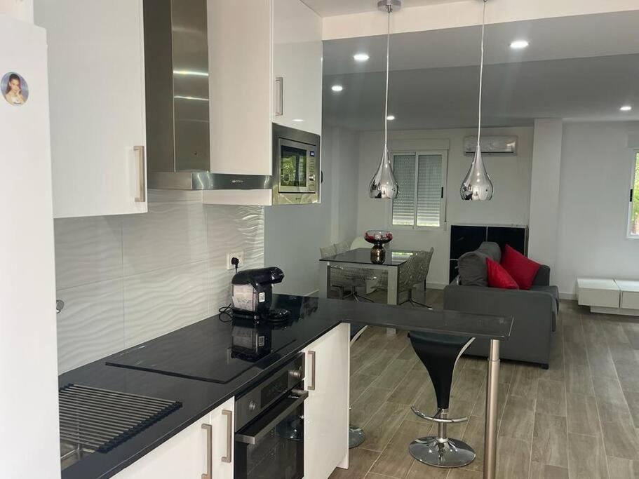 Moderno Apartamento En Elche Exterior photo